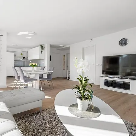 Apartmán A Cozy Two Bedroom For Rent